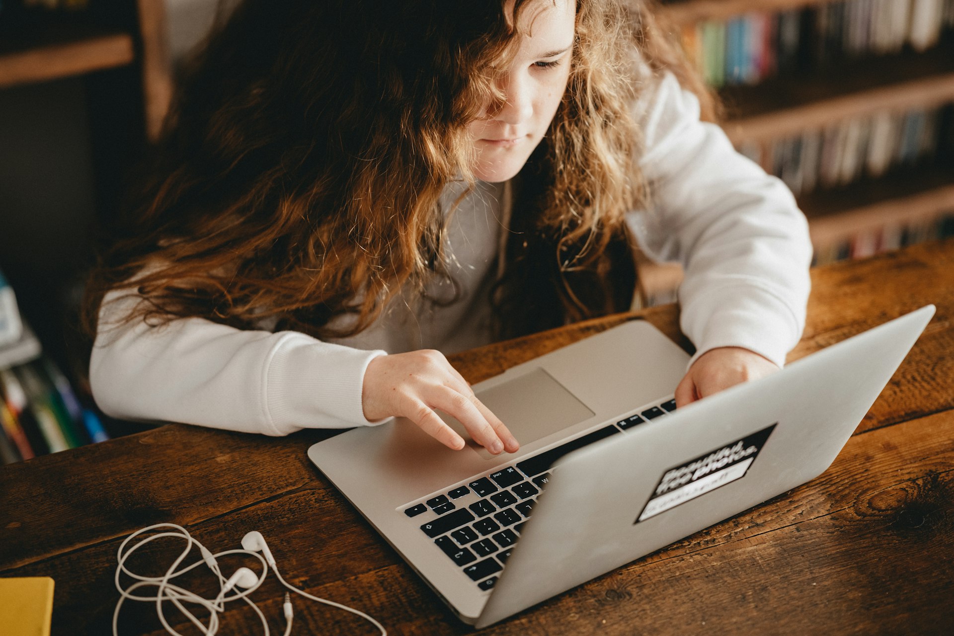 Empowering Students: The Critical Role of Digital Literacy in Modern Education